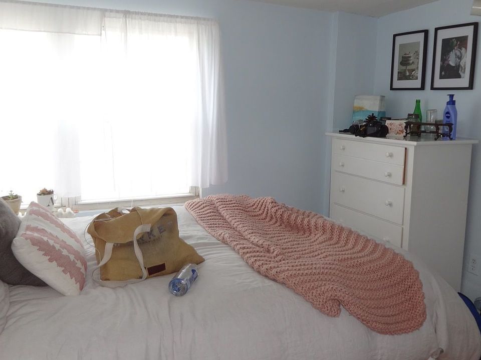 1st image of 185 Metropolitan Ave #1A