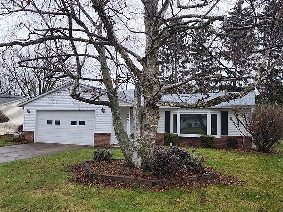 2nd image of 2805 Park Ln