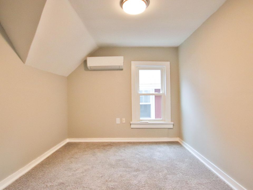 1st image of 473 Banfil St #1