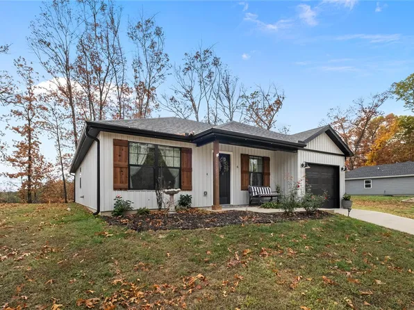 6 Washington Ln, Bella Vista, AR 72715