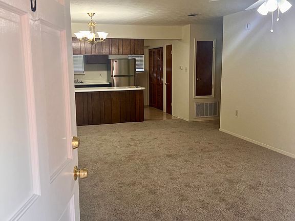 4th image of 4404 Laplace St APT D