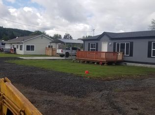 1240 49th St, Sweet Home, OR 97386