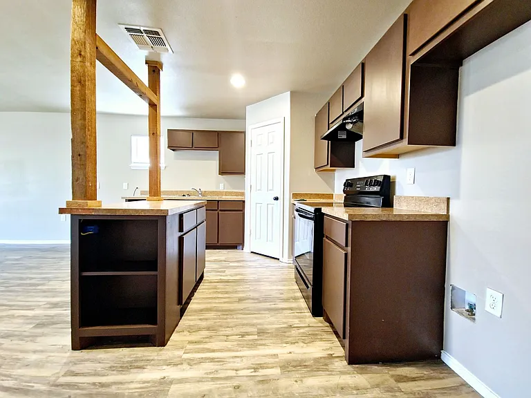 715 E Tulane St #2 — Photo 6