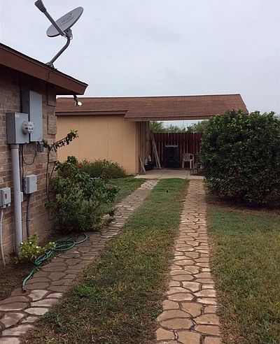2nd image of 1522 Franc Cigarroa Dr