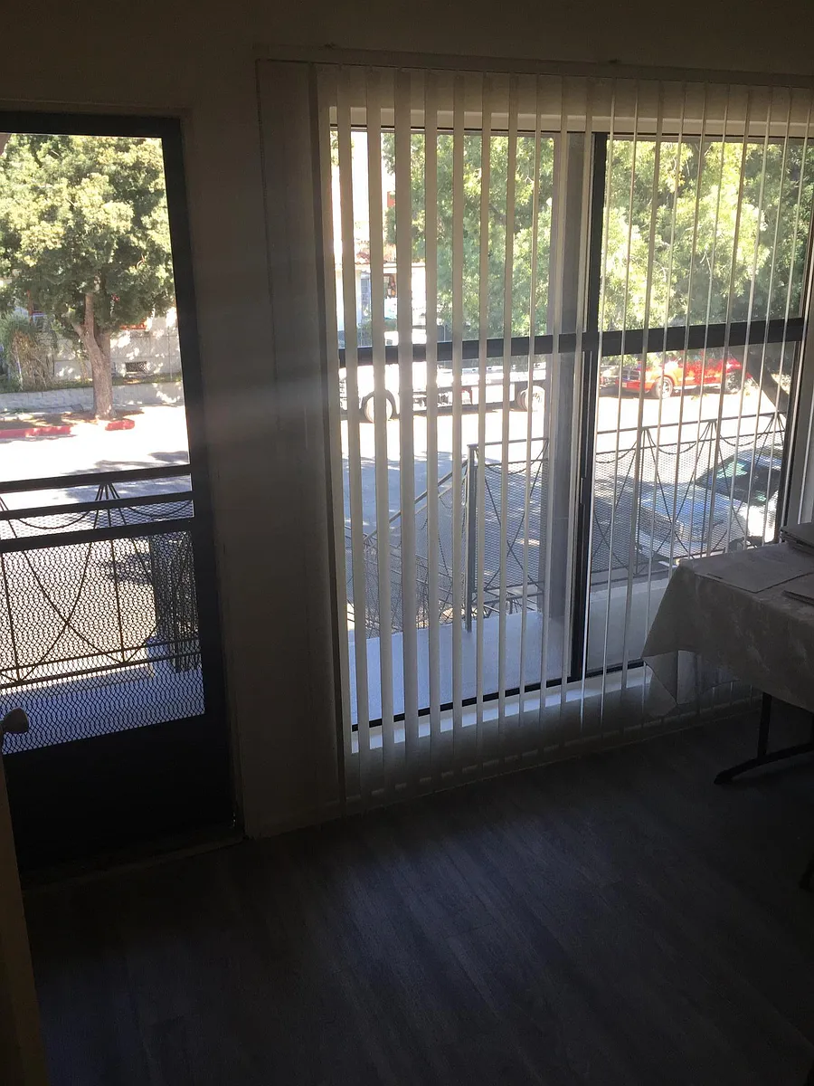Living area opens to courtyard ground floor - 112 N Mar Vista Ave