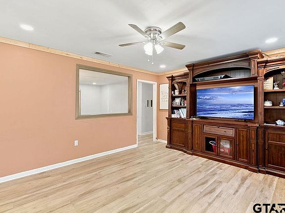 5th image of 106 Mockingbird Ln