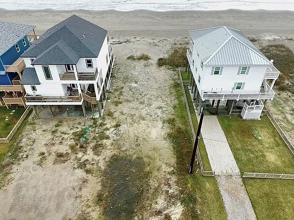 5th image of 7964 Bluewater Dr