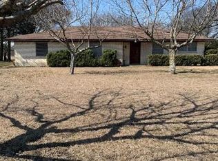 331 Cole Rd, Red Oak, TX 75154