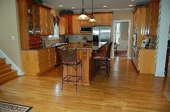 4th image of 12300 Lynwood Dr