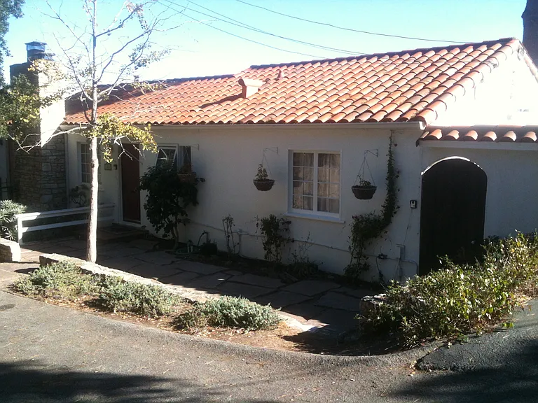 770 Terry St — Photo 2