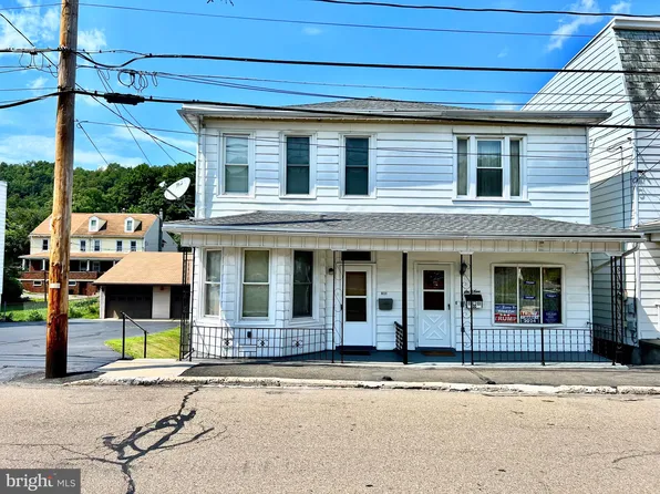 611 Pine St, Saint Clair, PA 17970