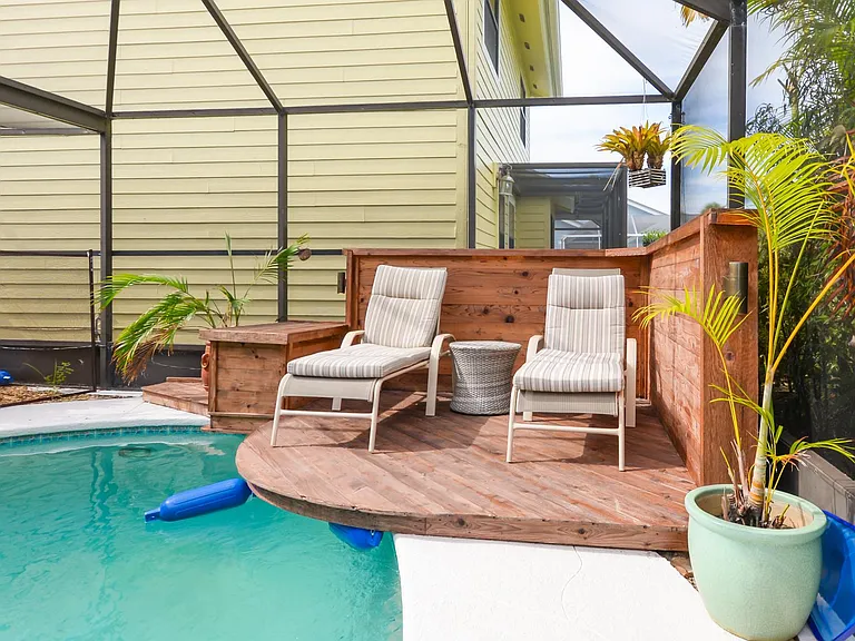 4051 NE Breakwater Dr — Photo 16