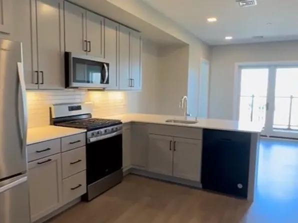 11 Walley St #408, Boston, MA 02128