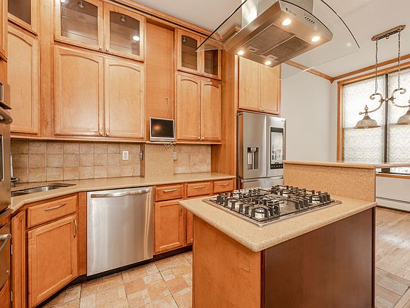 4th image of 130 W 132nd St APT 1