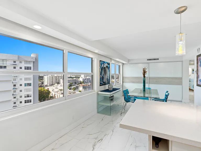 121 Golden Isles Dr #Penthouse 1 — Photo 35