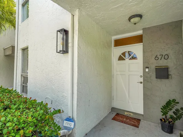 670 Kensington Place, Wilton Manors, FL 33305