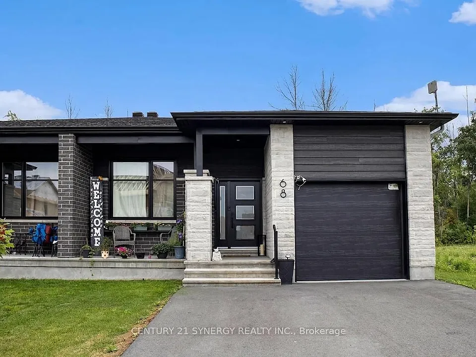68 Villeneuve Dr