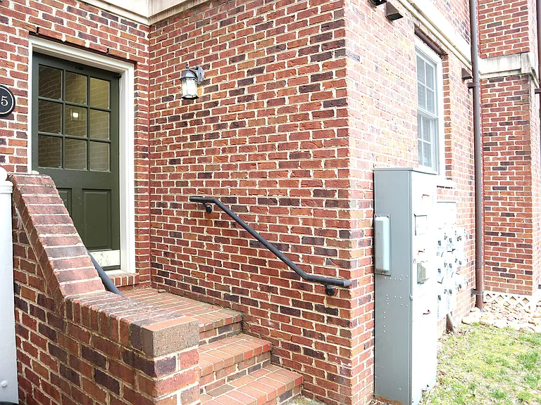 45 E Lock Ln #2 — Photo 21