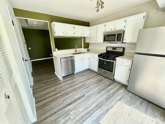 4th image of 1544 Normantown Rd