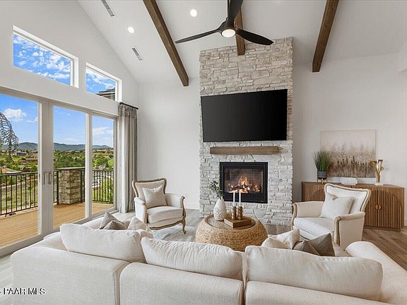 4th image of 1179 Irwin Way