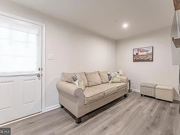 235 Hamilton Ln — Photo 5
