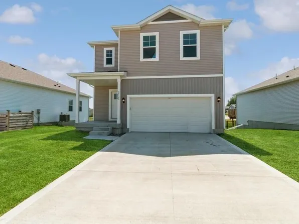 2725 NW 41st St, Ankeny, IA 50023