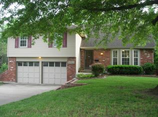 9311 W 82nd Ter, Overland Park, KS 66204