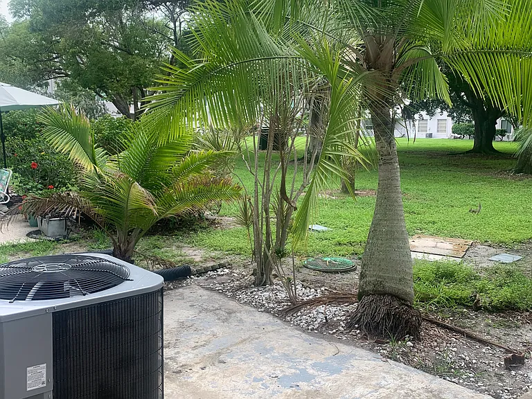 2427 Rhodesian Dr — Photo 17