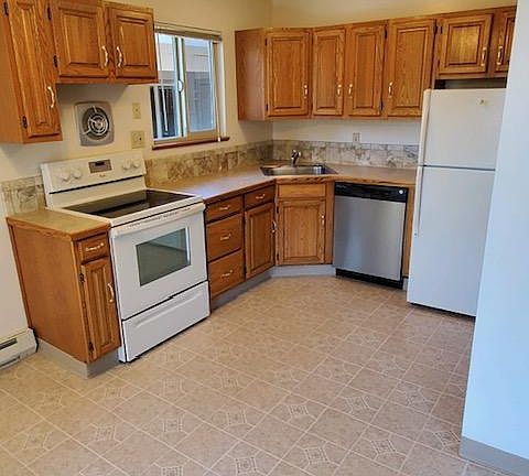 4th image of 11850 SW Iron Horse Ln #18