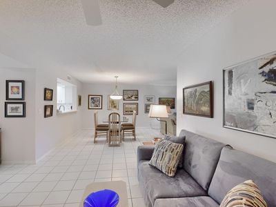 9644 Sills Drive E #102, Boynton Beach, FL, 33437