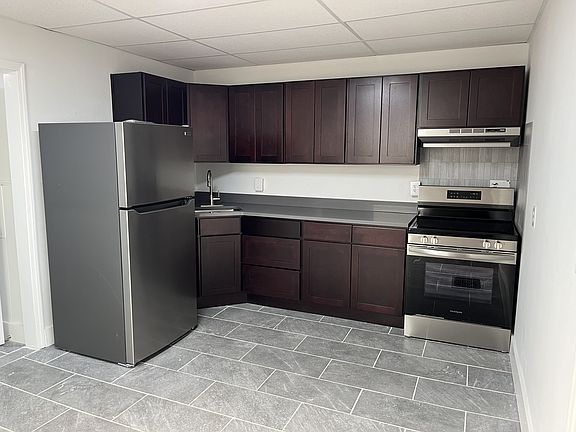 3rd image of 1112 State St #B
