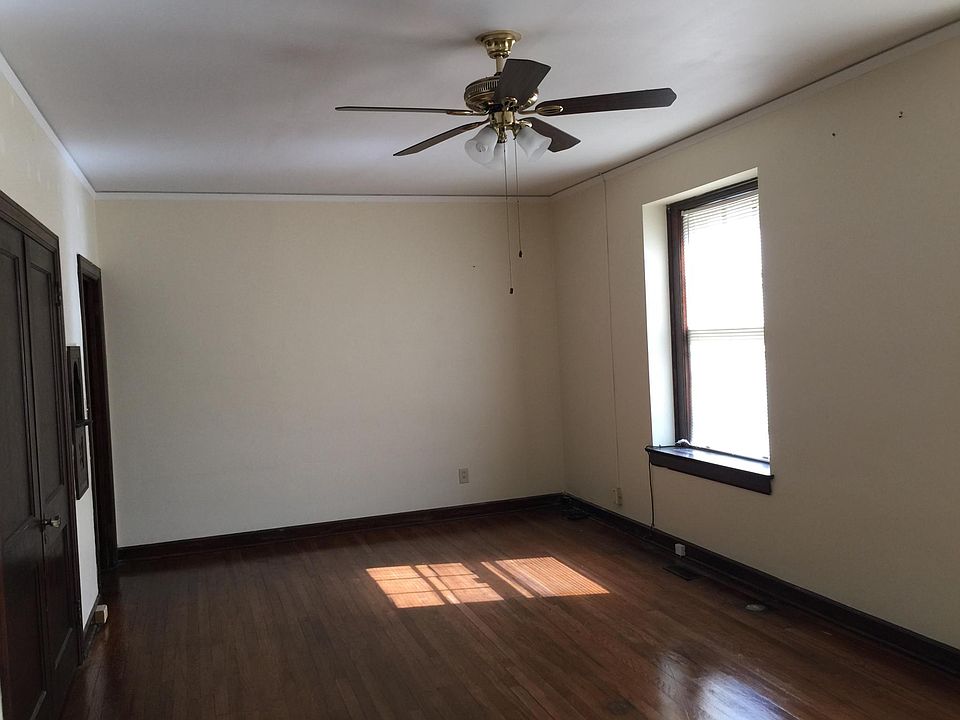 2nd image of 514 S 7th St APT B