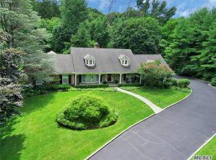 5 Pound Hollow Rd, Glen Head, NY 11545