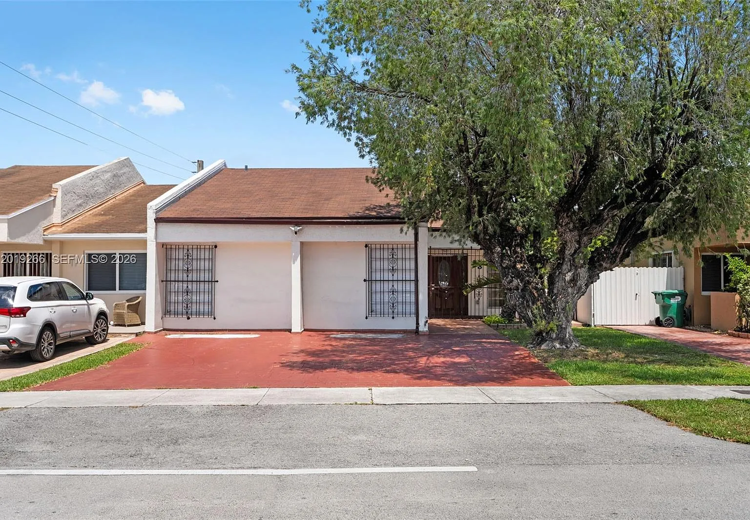 3 bed, 2.0 bath, 1242 sqft, $3,500 — Photo 1