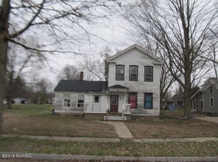 435 White Pigeon St, Constantine, MI 49042