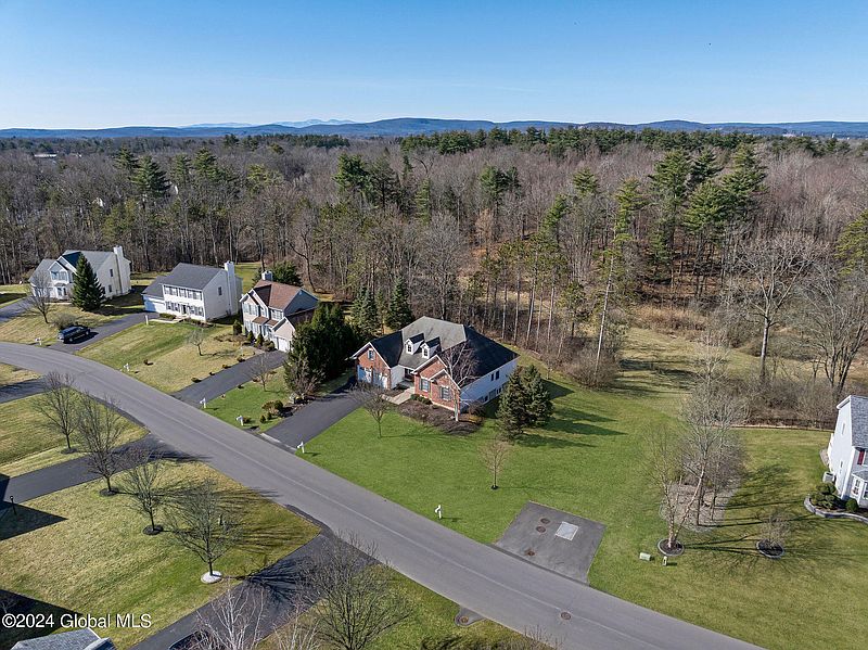 5th image of 47 Brookhaven Lane