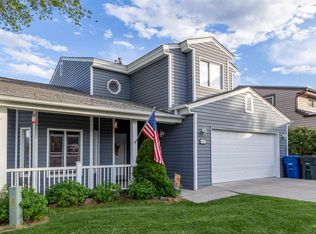 1837 Mountain View Pl, Los Alamos, NM 87544