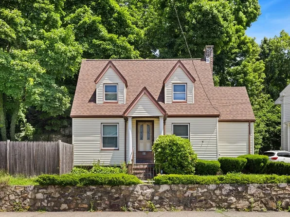 89 Essex St, Saugus, MA 01906