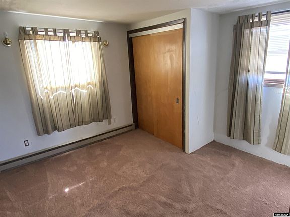 3rd image of 90 Firethorn Ln