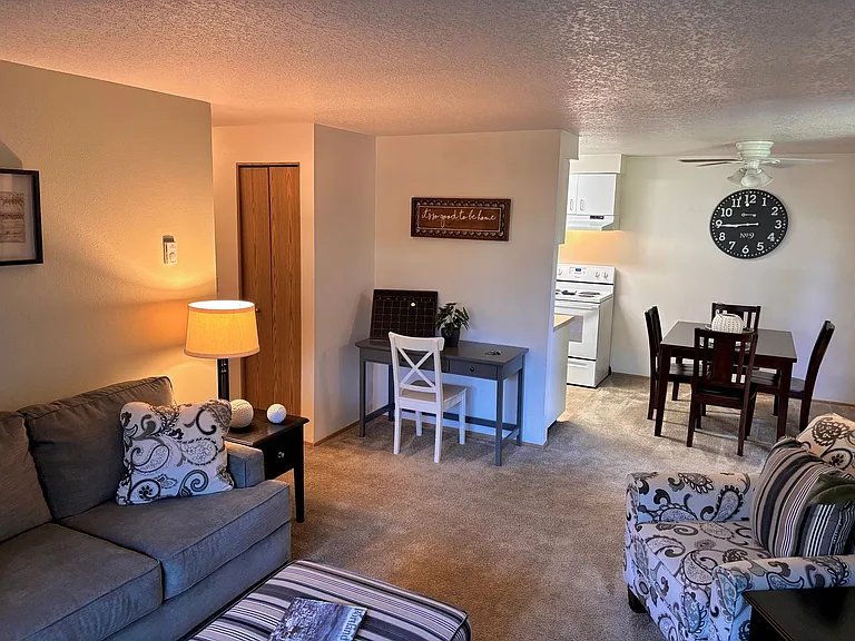 The Heights Apartments — Photo 22