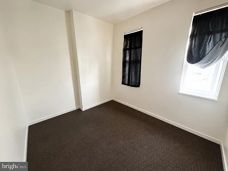 3835 N Percy St — Photo 8