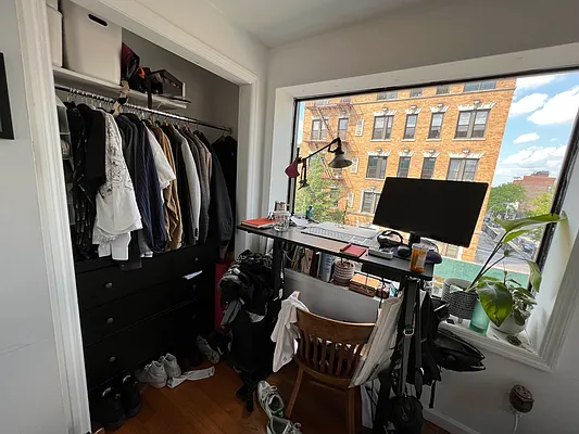 Rented by Delmark Realty LLC | media 53