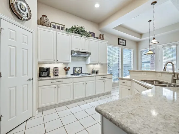 1386 Shadow Creek Dr, Fairview, TX 75069