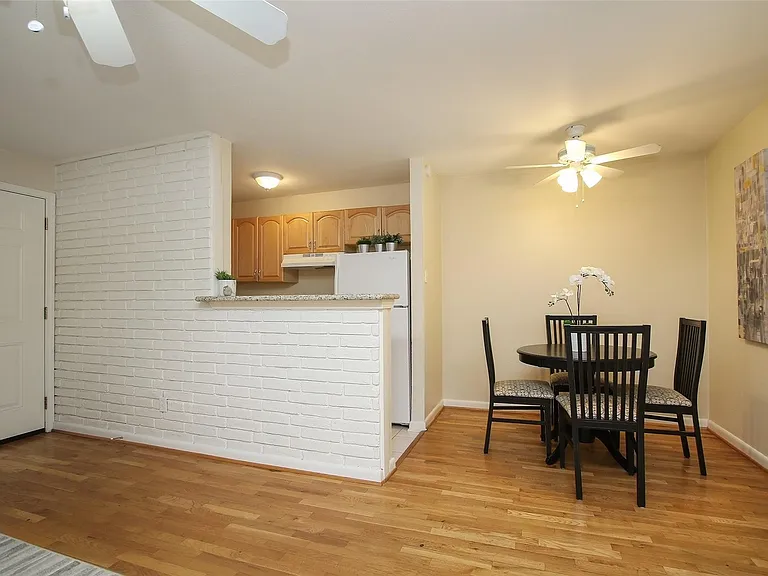 2208 Morse St #6 — Photo 10