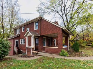 16 Gracelyn Rd, Asheville, NC 28804