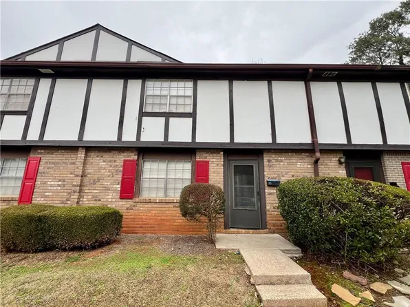 1435 Tilbury Pl, Stone Mountain, GA 30083