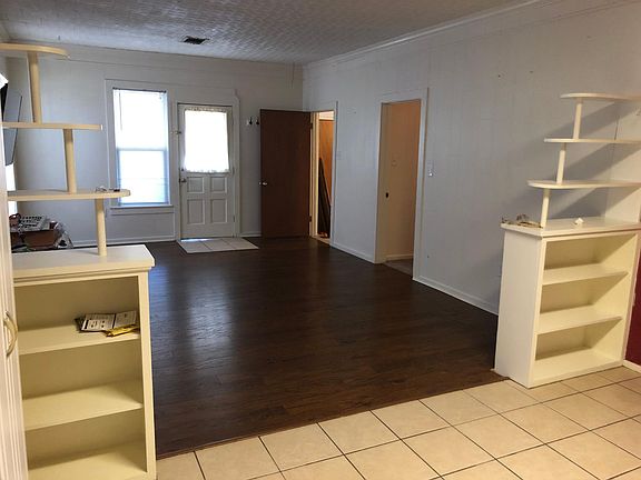 2nd image of 1015 W Highland St #1