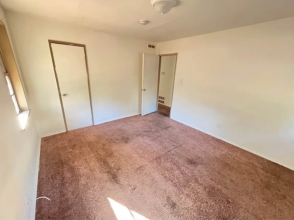 1405 Wyman St - 0 — Photo 2