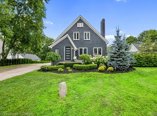 19203 Clement Rd, Northville, MI 48167