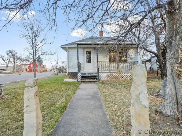 703 Main St, Pine Bluffs, WY 82082